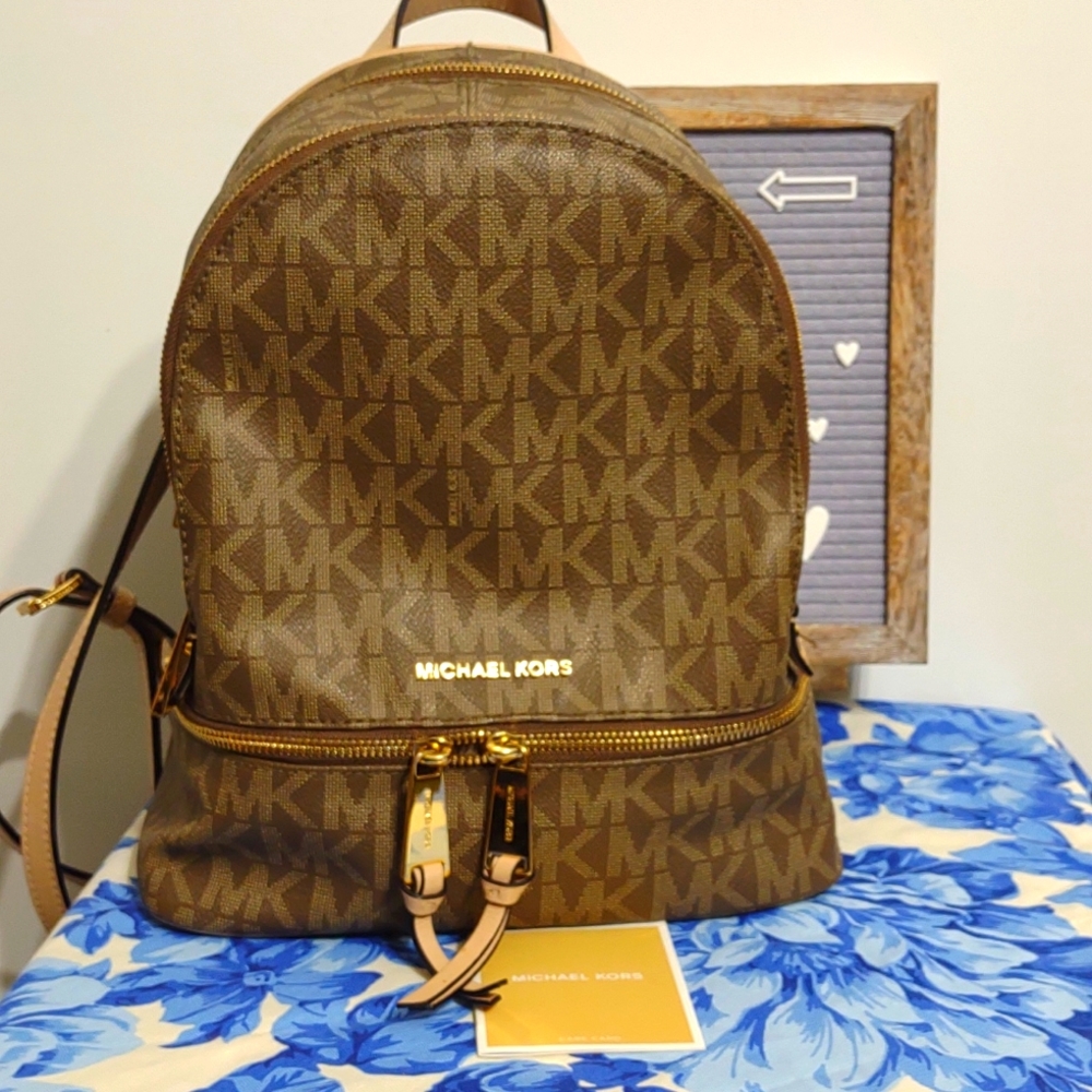 MICHAEL KORS BACKPACK IN EUC!!